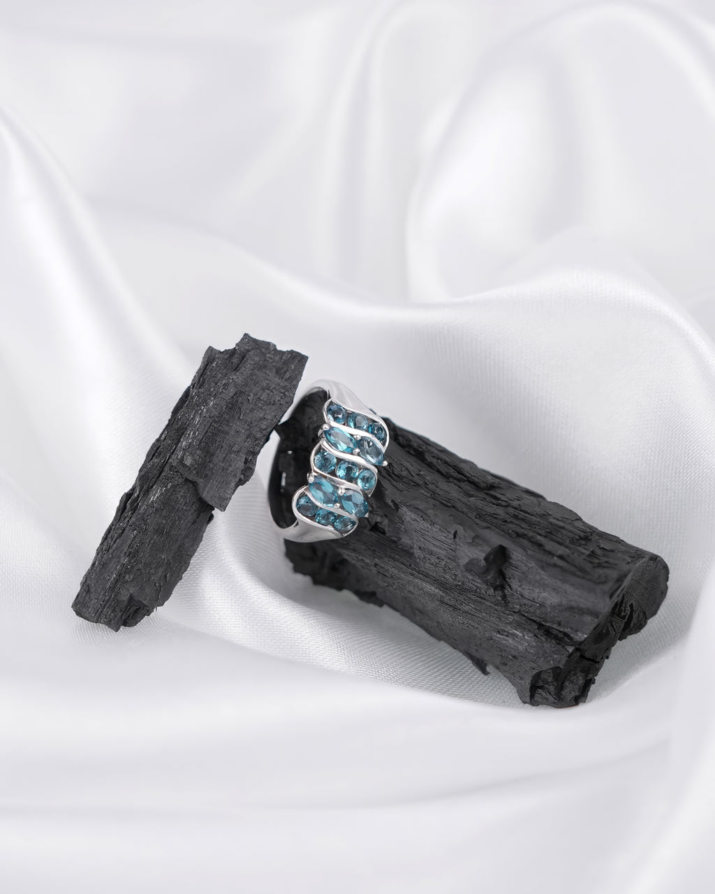 Ocean Blue Topaz Ring in 925 Sterling Silver