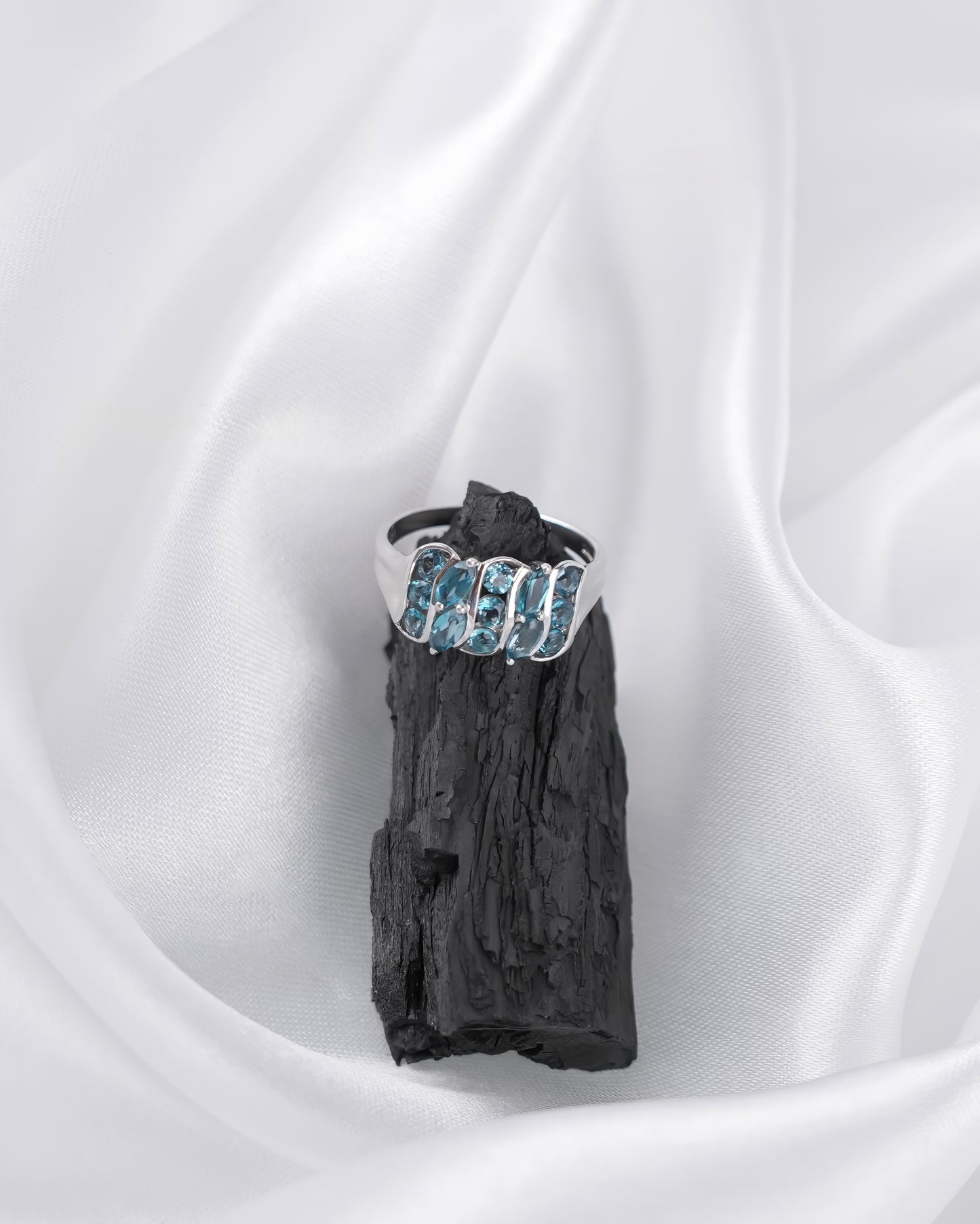 Ocean Blue Topaz Ring in 925 Sterling Silver