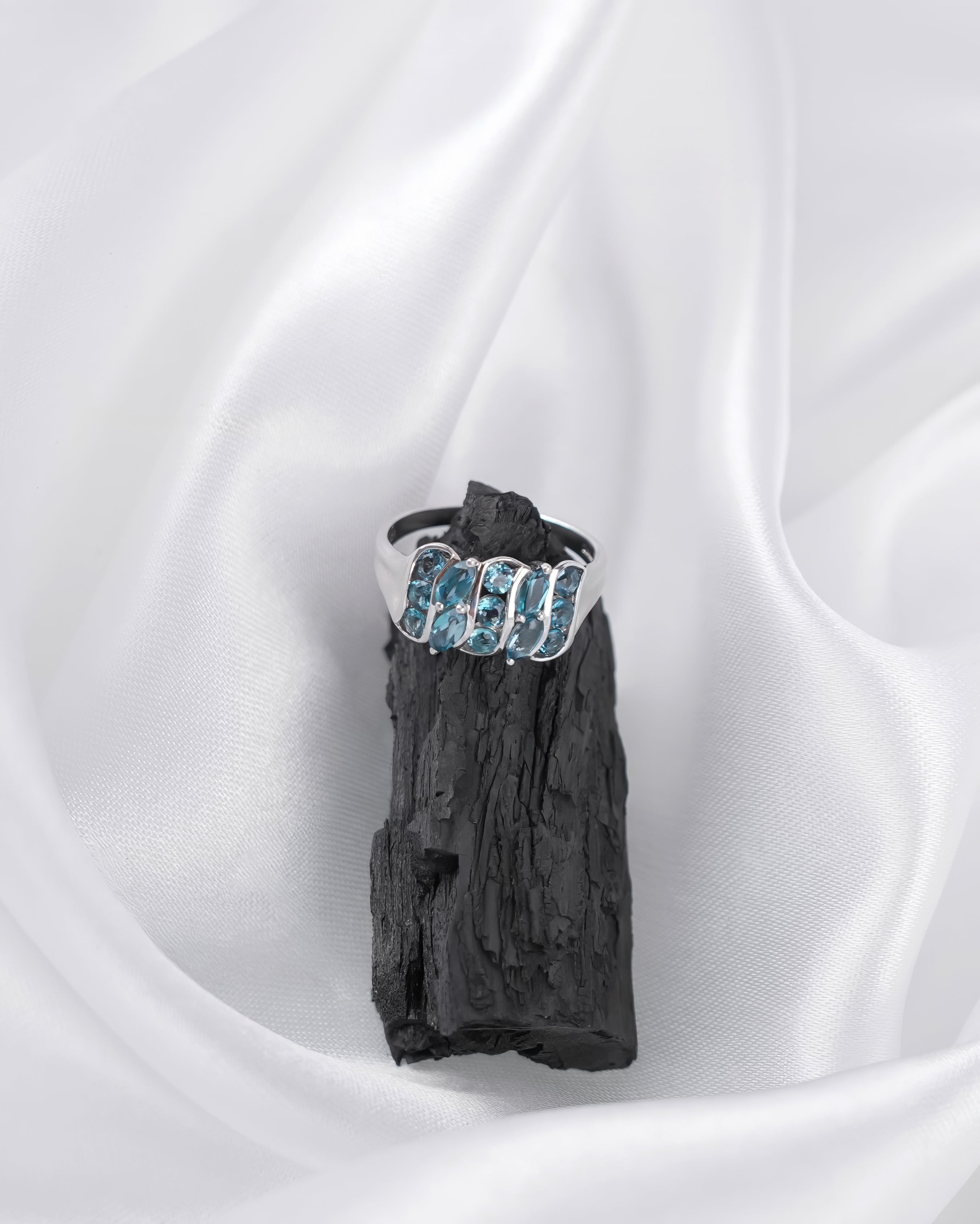 Ocean Blue Topaz Ring in 925 Sterling Silver